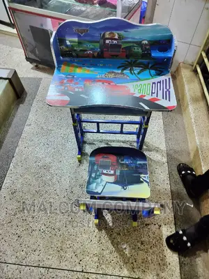 Children's Strong Reading Table
