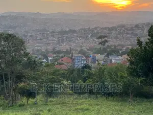 1.7arces for Sale on Buziga Hill