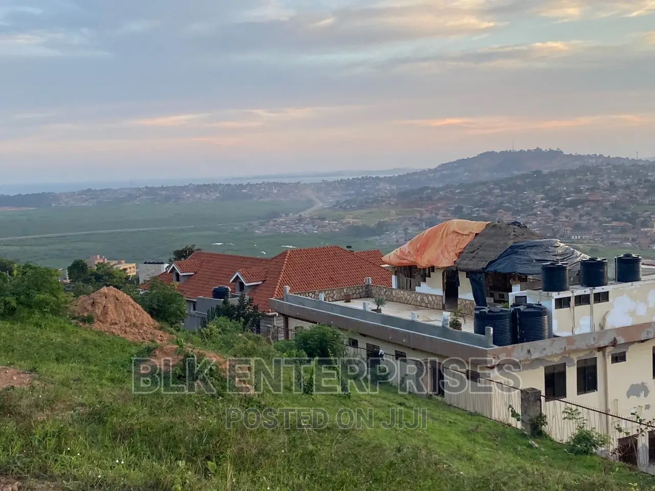 1.7arces for Sale on Buziga Hill
