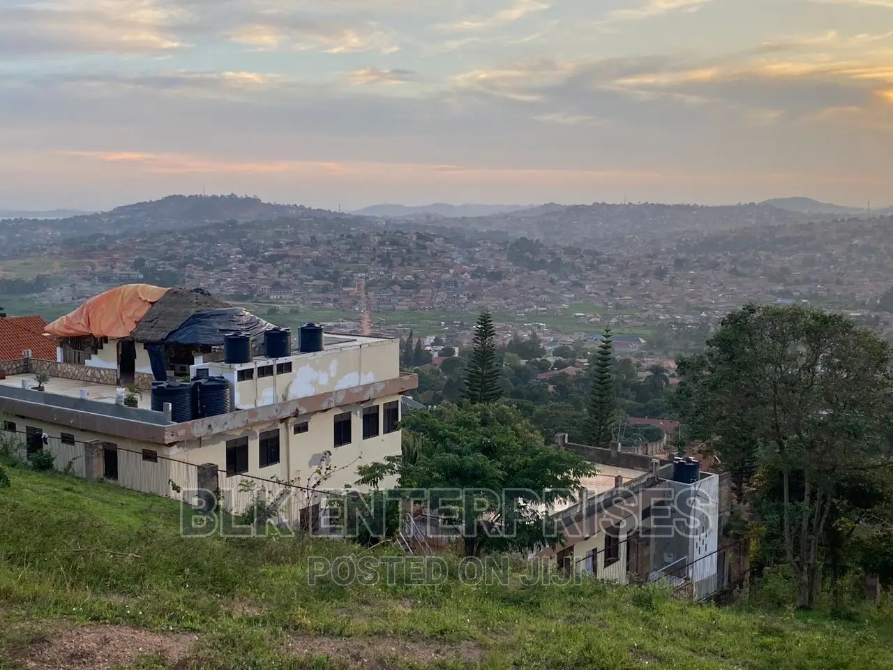 1.7arces for Sale on Buziga Hill
