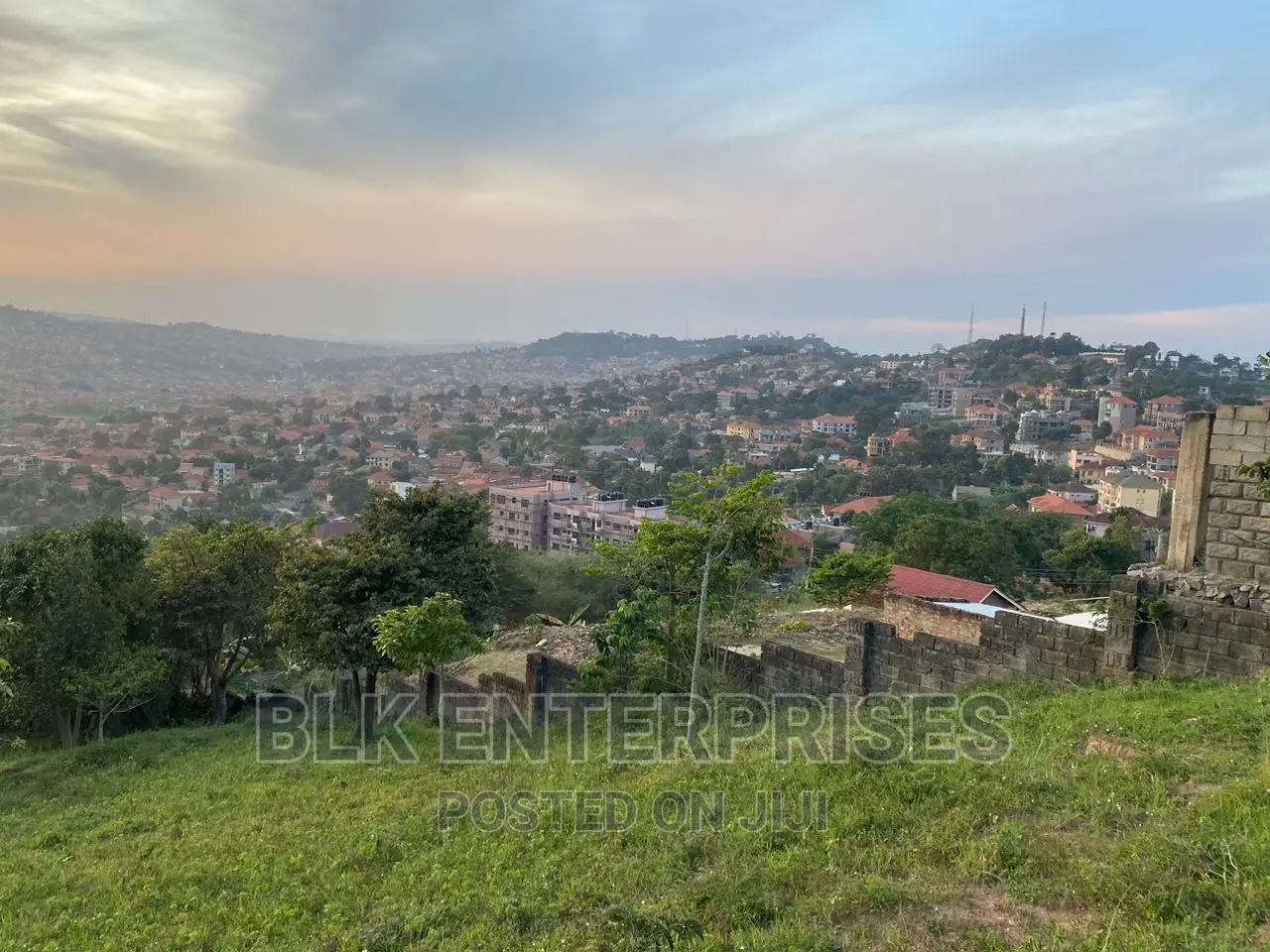 1.7arces for Sale on Buziga Hill