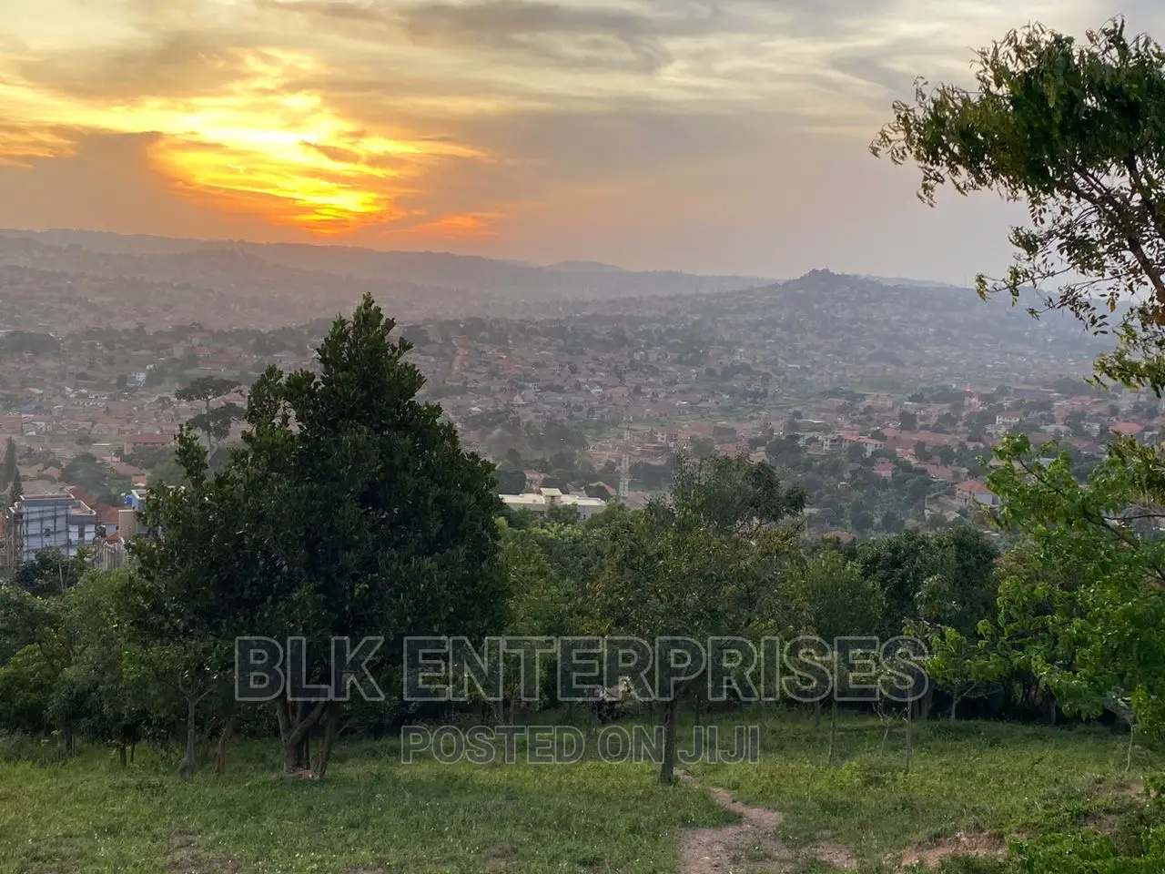 1.7arces for Sale on Buziga Hill