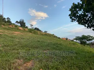 1.7arces for Sale on Buziga Hill