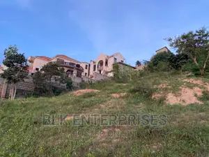1.7arces for Sale on Buziga Hill