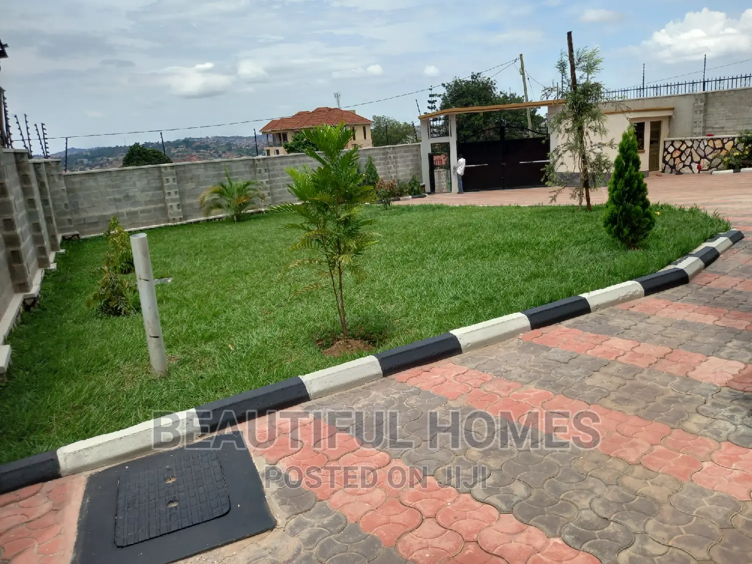 Furnished 6bdrm Mansion in Munyonyo Viewing, Makindye for sale