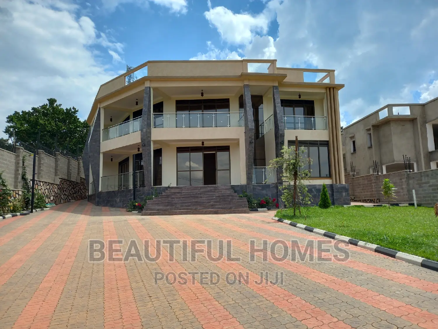 Furnished 6bdrm Mansion in Munyonyo Wealthy, Makindye for sale