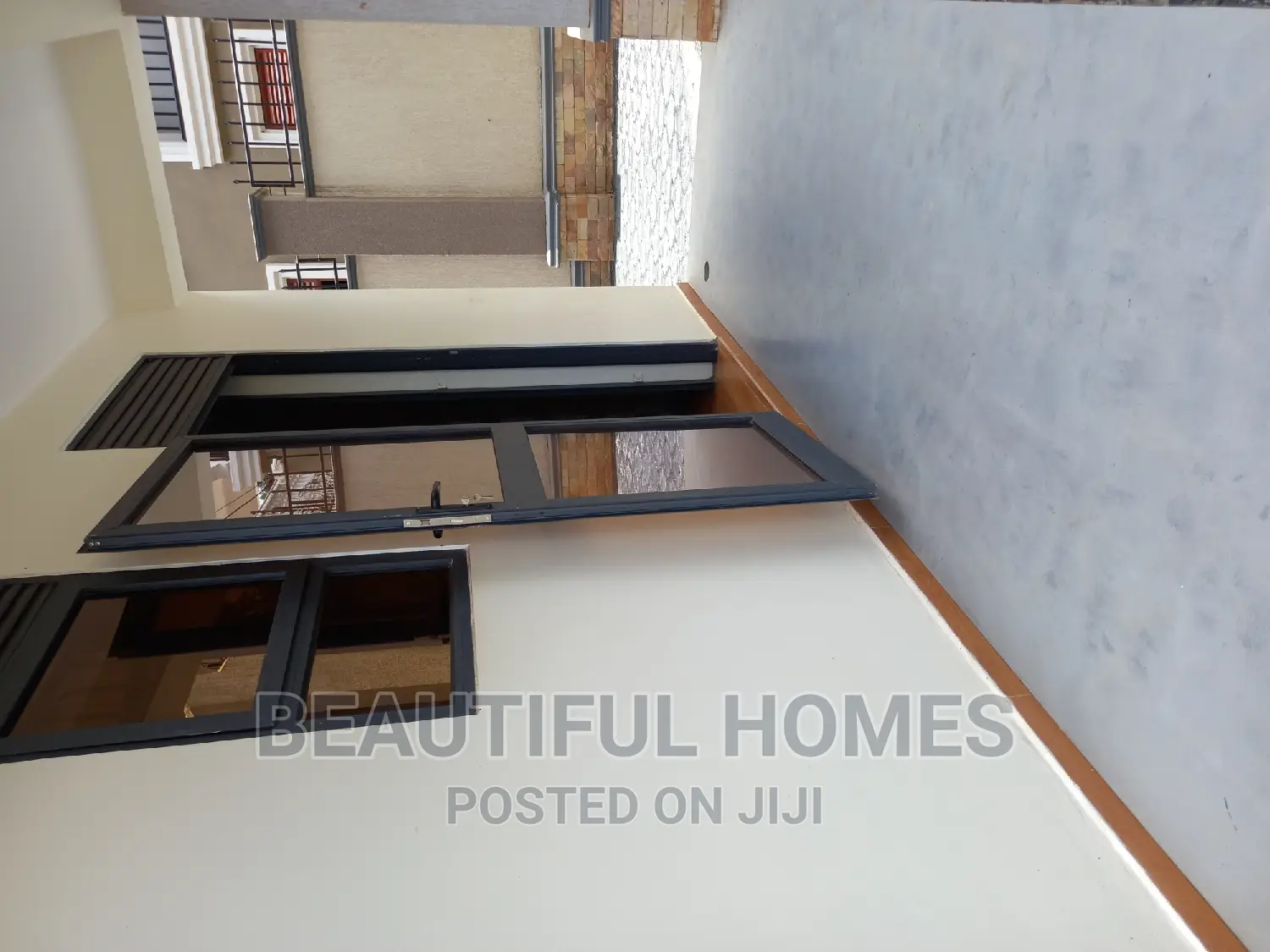 Furnished 6bdrm Mansion in Munyonyo Lake, Makindye for sale