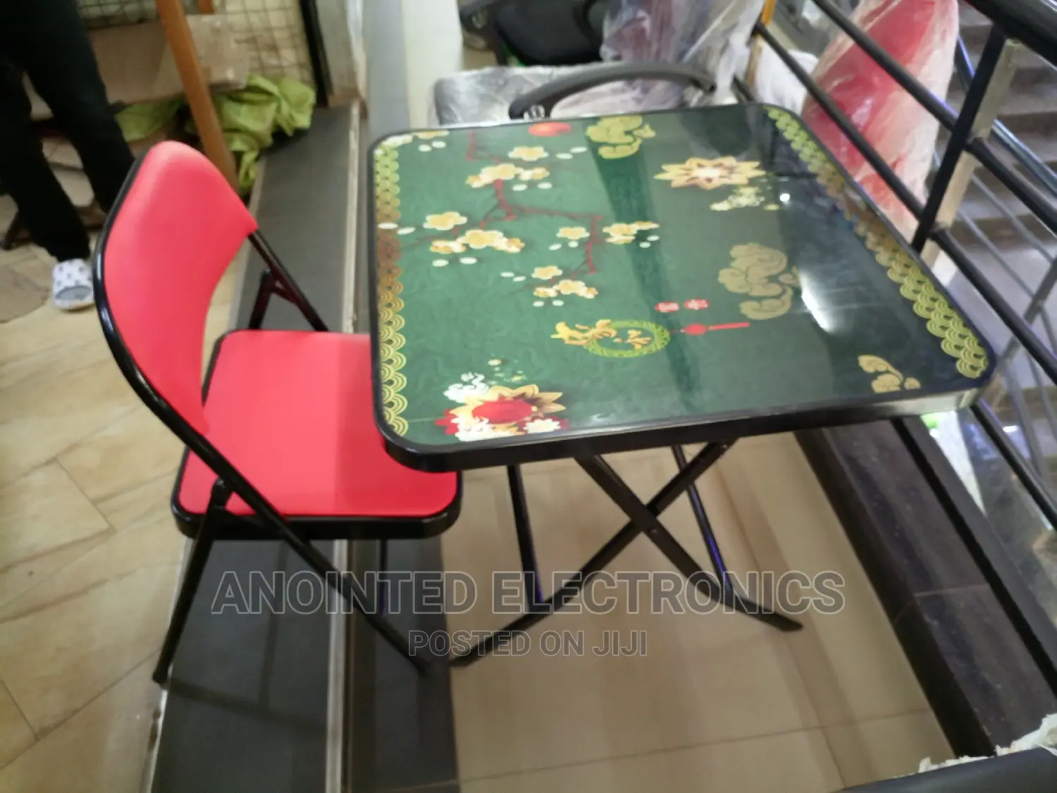 Foldable Reading Table With a Chair