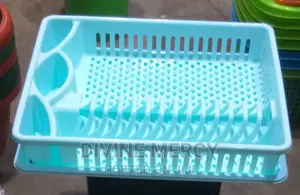 Dish Rack With a Tray