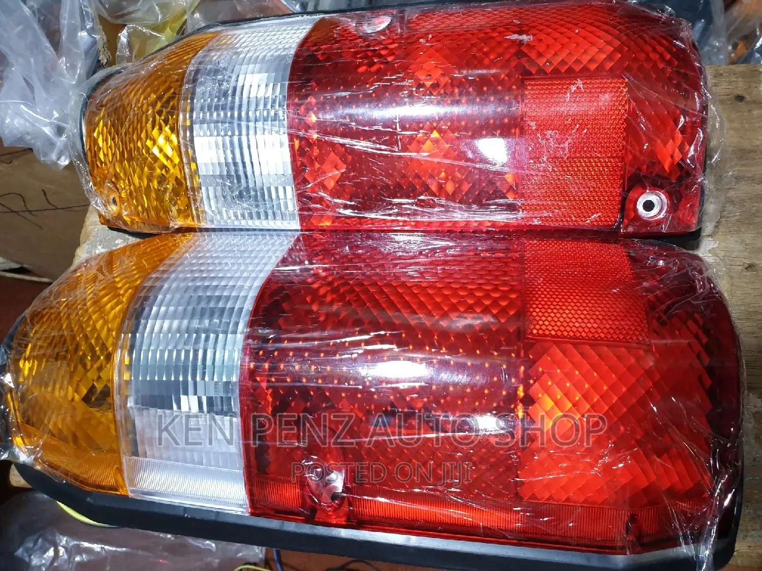 Tail Lamps Land Cruiser 2