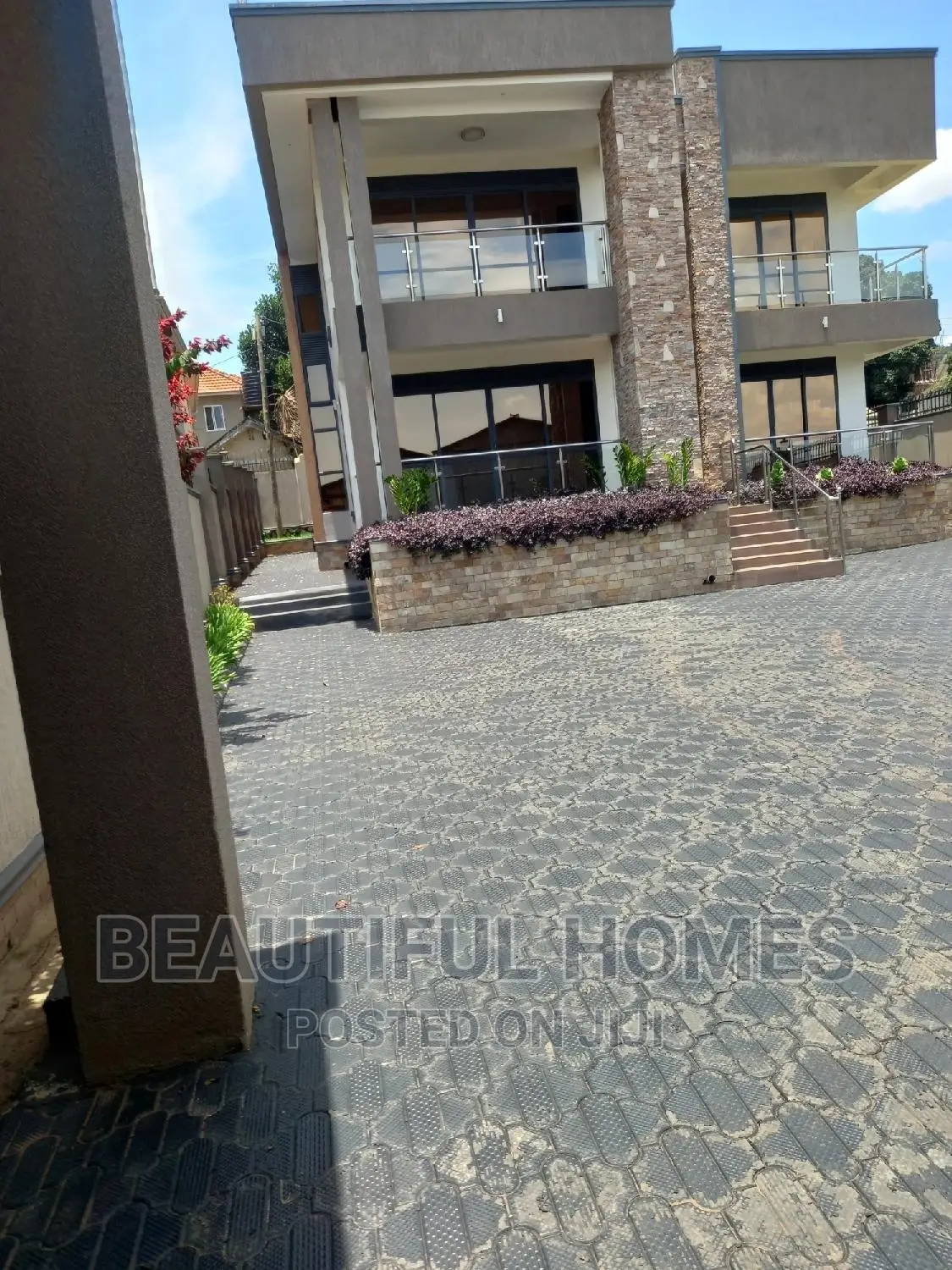 Furnished 6bdrm House in Munyonyo, Makindye for sale