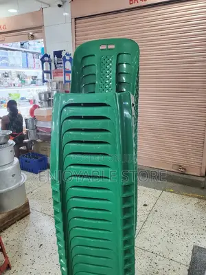 Plastic Chairs Plastic Chairs