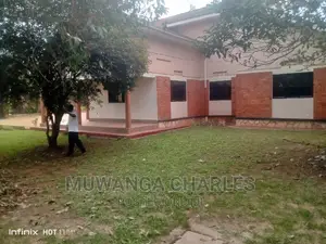 4bdrm Duplex in Fs Properties Ltd, Central Division for rent