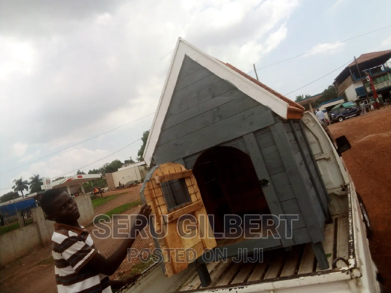 130 Nice Dog House Available