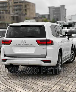 New Toyota Land Cruiser 3.3 DT 2022 White