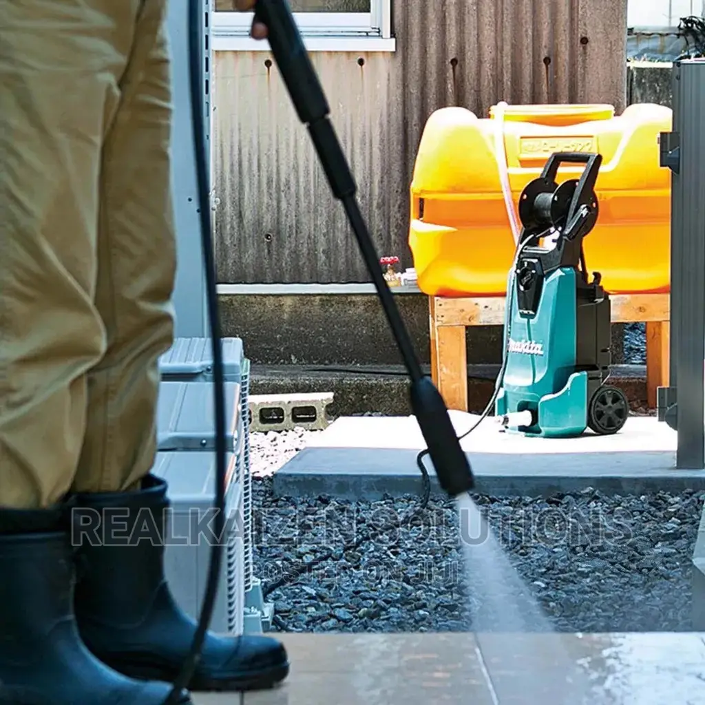 MAKITA 130bar Electric Power Jet Pressure Cleaner
1800w