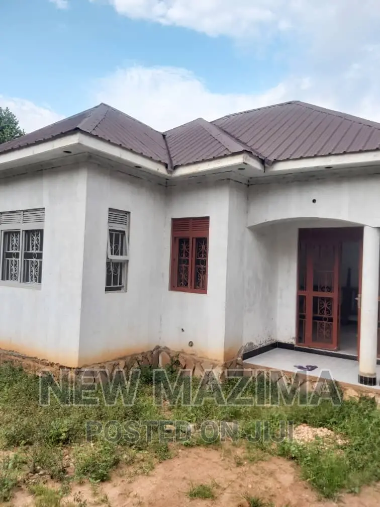 2bdrm House in Ntebe Rd Kitende, Central Division for sale