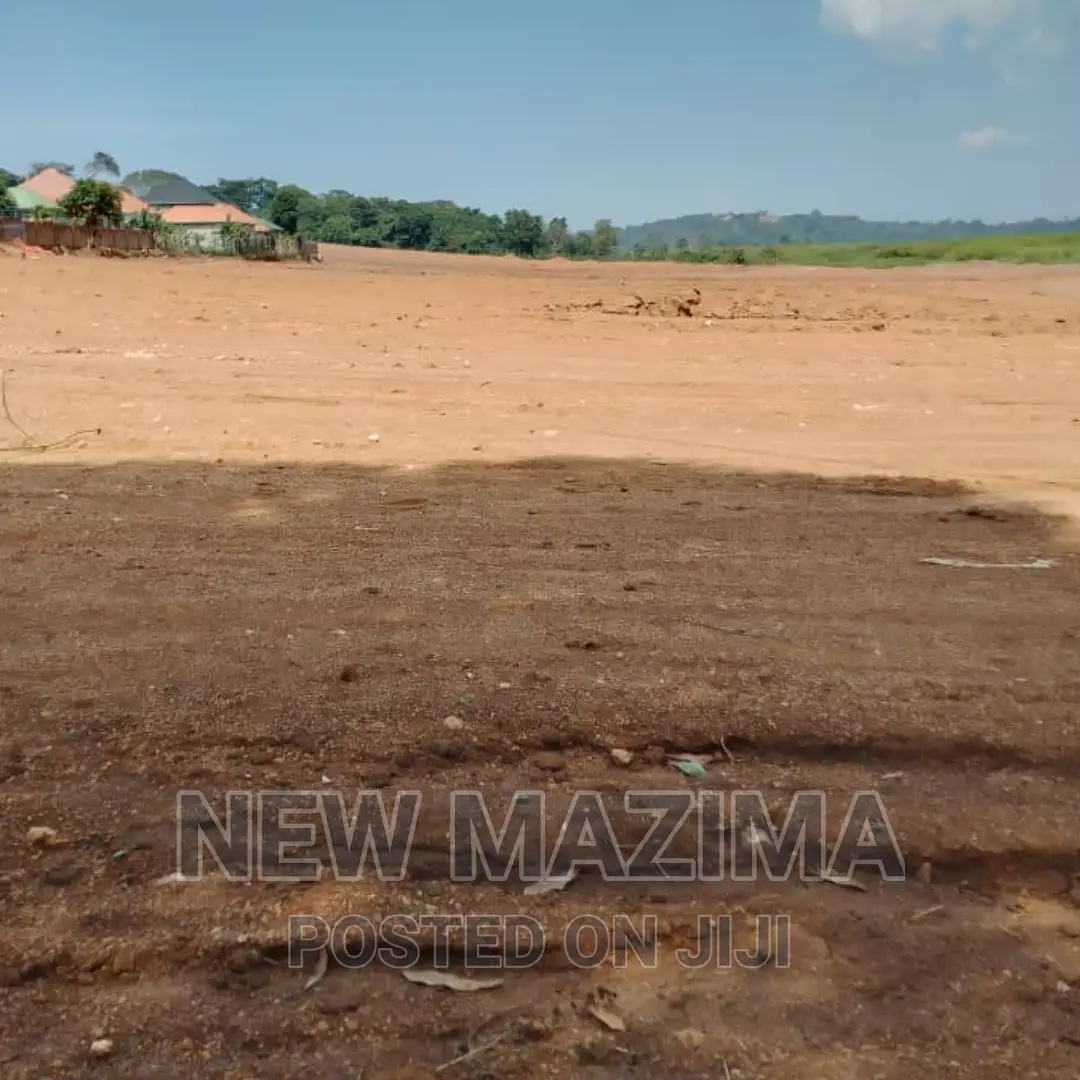 Very Beautiful New Estate Kawuku Ntebe Rd With Ready Title