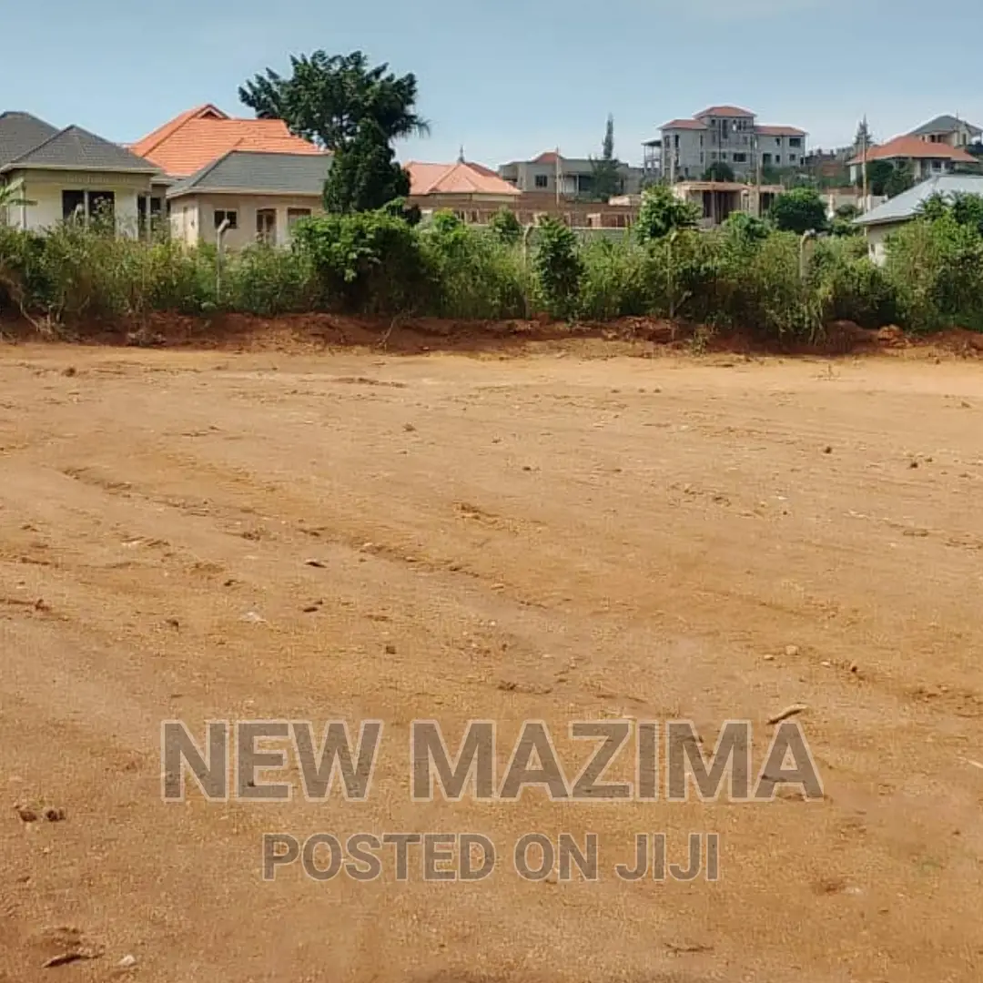 Very Beautiful New Estate Kawuku Ntebe Rd With Ready Title