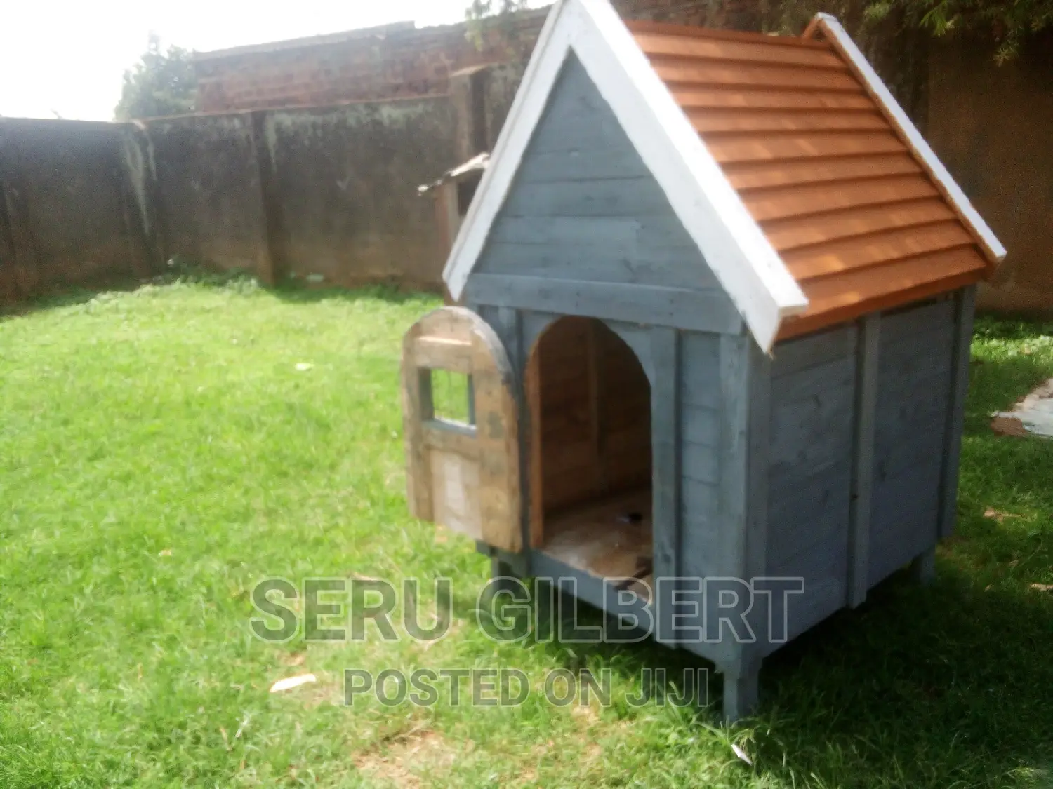 GFDS Nice Dog House Available