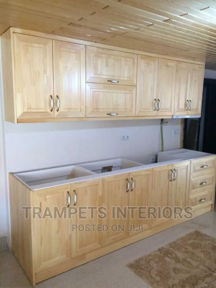 Kitchen Cabinets/ Min Kitchen