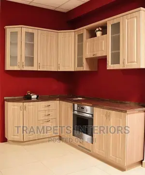 Kitchen Cabinets/ Medium Sized Cabinets
