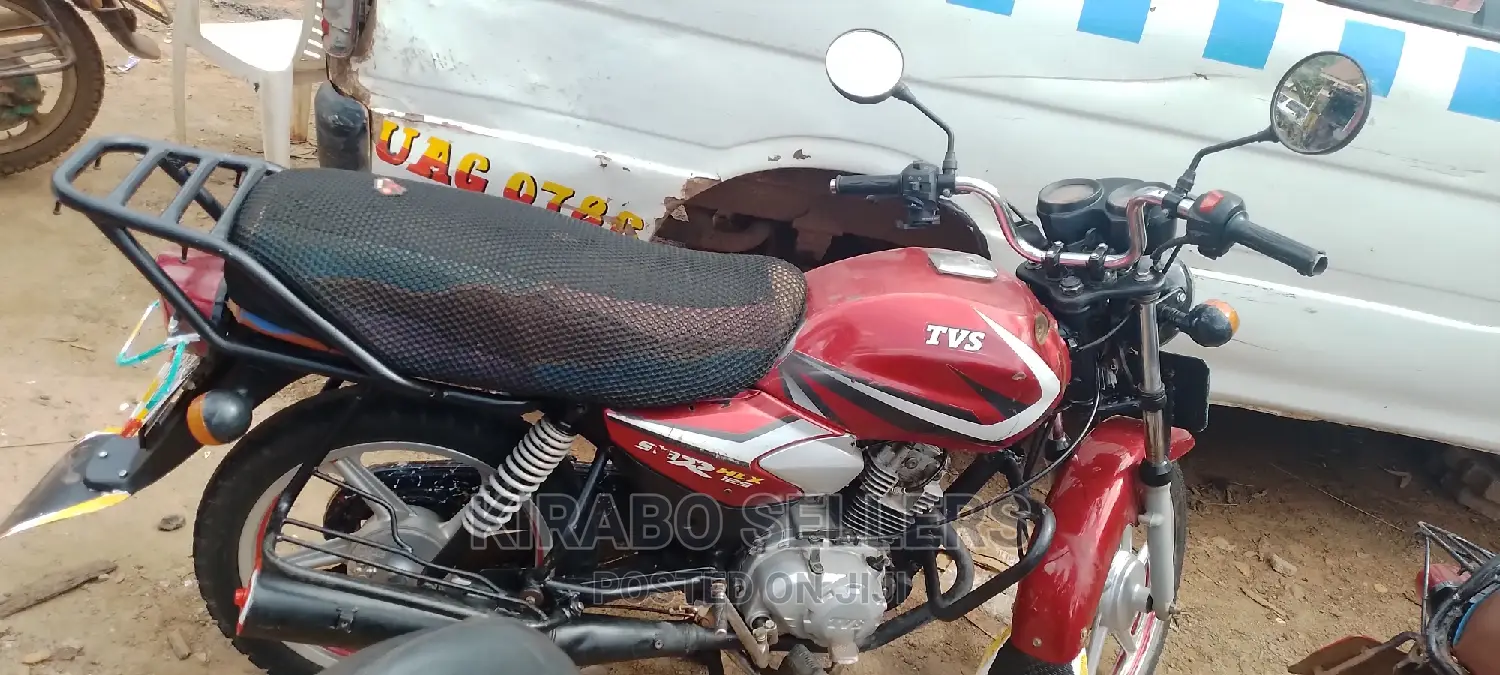 TVS HLX 125 2022 Red