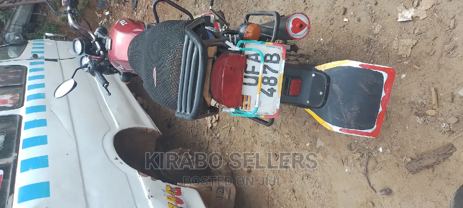 TVS HLX 125 2022 Red