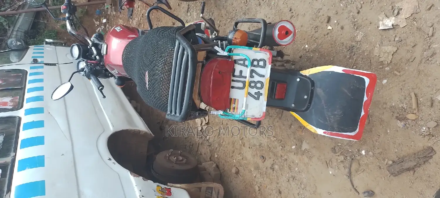 TVS HLX 125 2022 Red