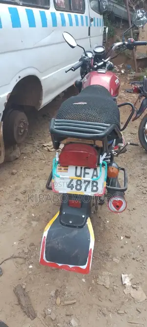 TVS HLX 125 2022 Red