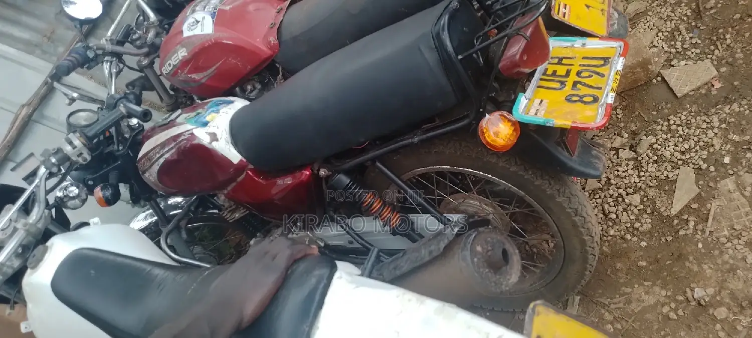 Bajaj Pulsar 150 2021 Red