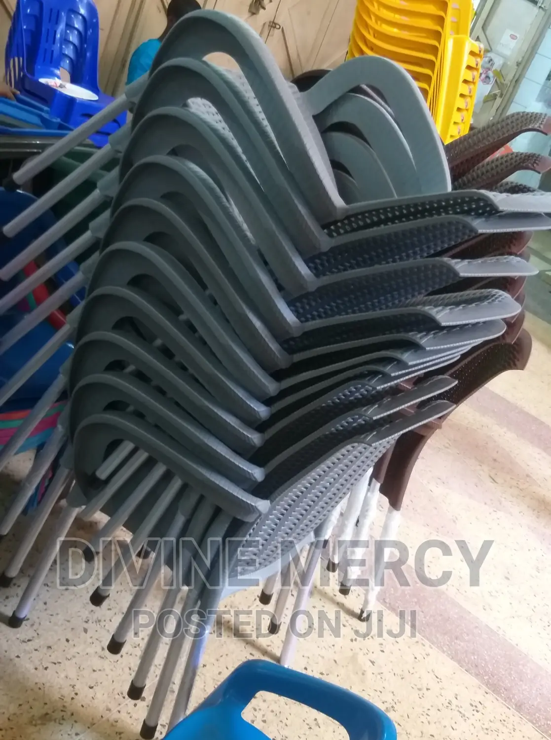 Steel Leg Armed Chair