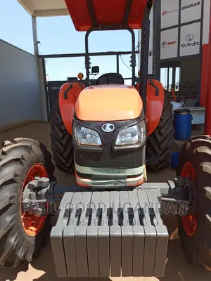 Kubota Tractor (95hp-4wd) Japan