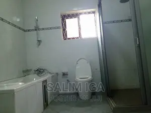 5bdrm Duplex in Kololo Property, Central Division for rent
