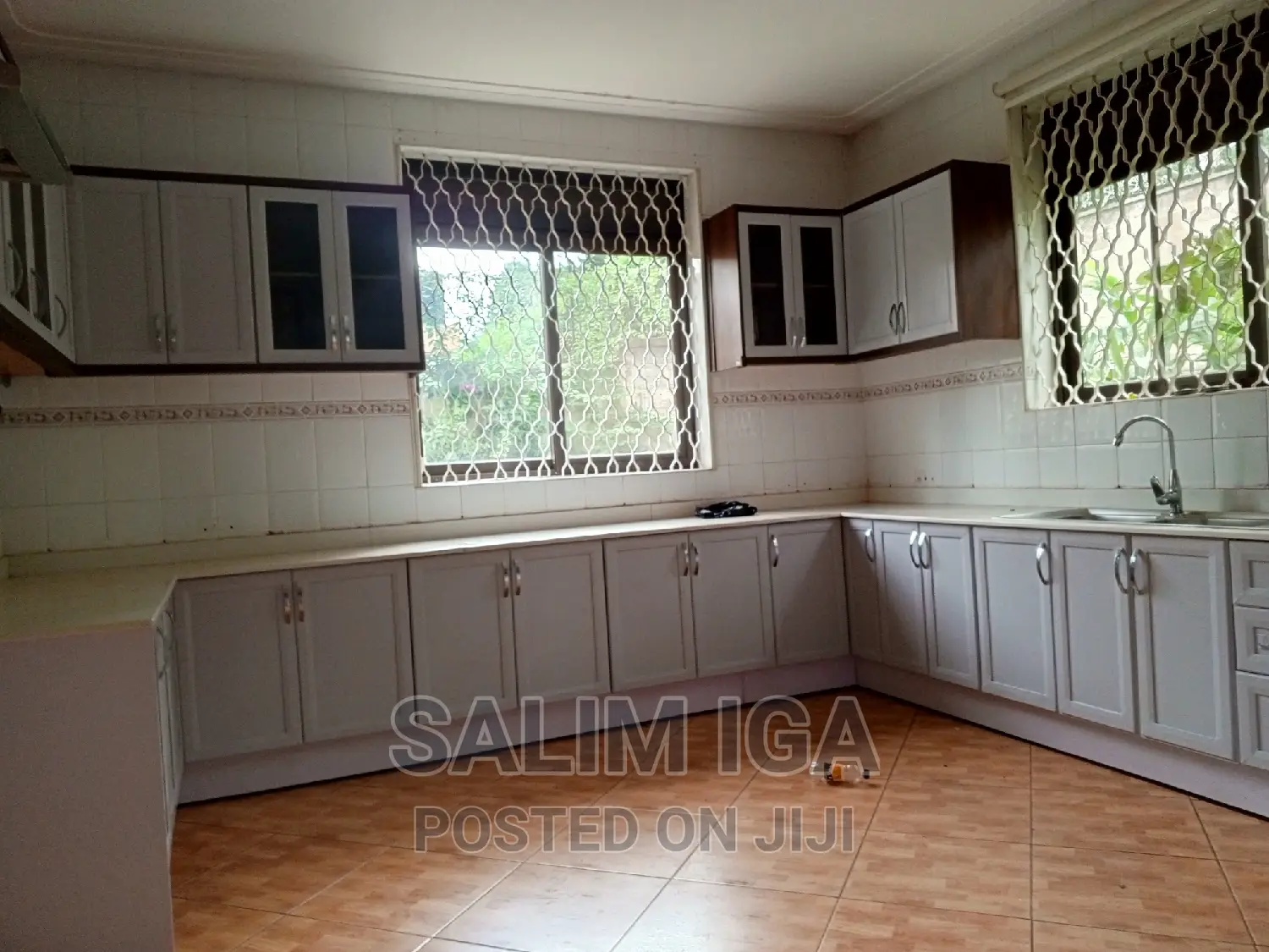 5bdrm Duplex in Kololo Property, Central Division for rent