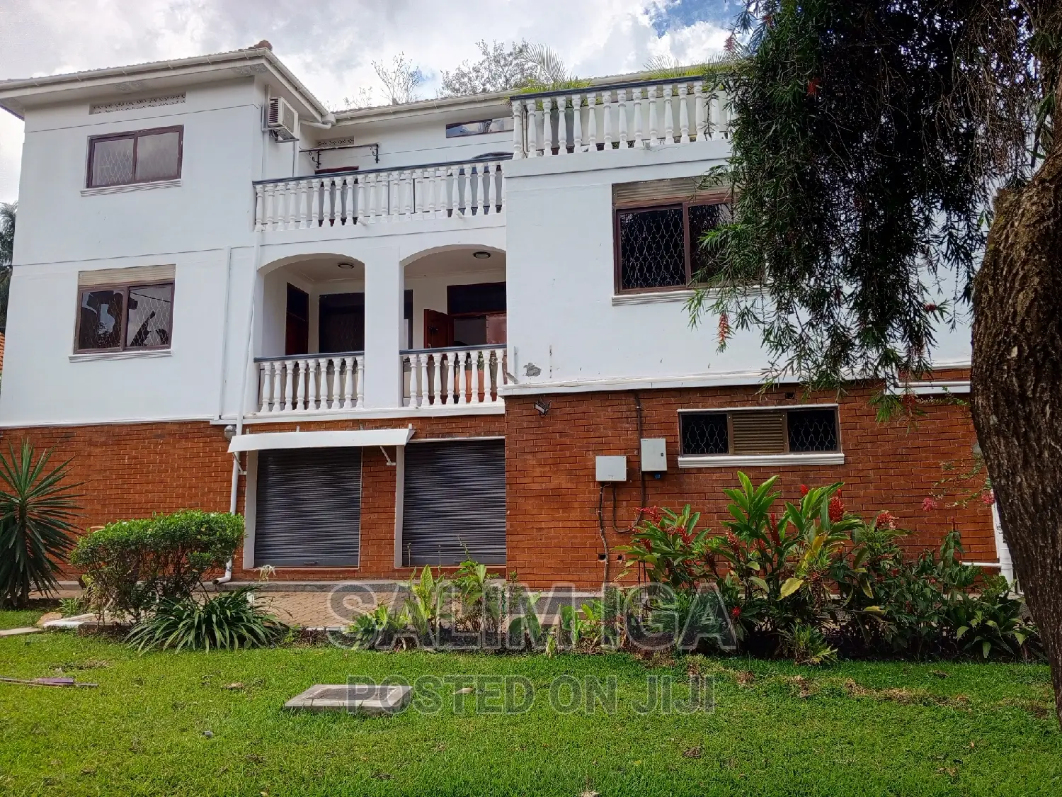 5bdrm Duplex in Kololo Property, Central Division for rent