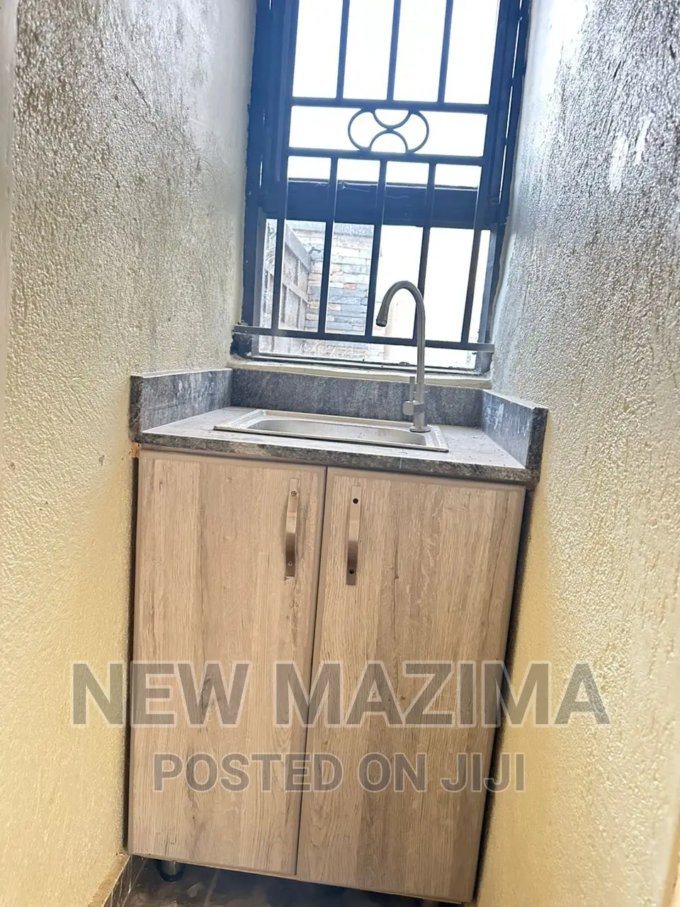 5bdrm House in Namasuba Ndejje, Central Division for sale