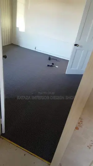 Flooring Grey Woolen Carpets