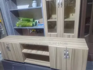Excellent TV Stand in 4 by 1.3fts