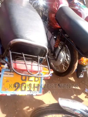 Bajaj Boxer 100 2016 Red