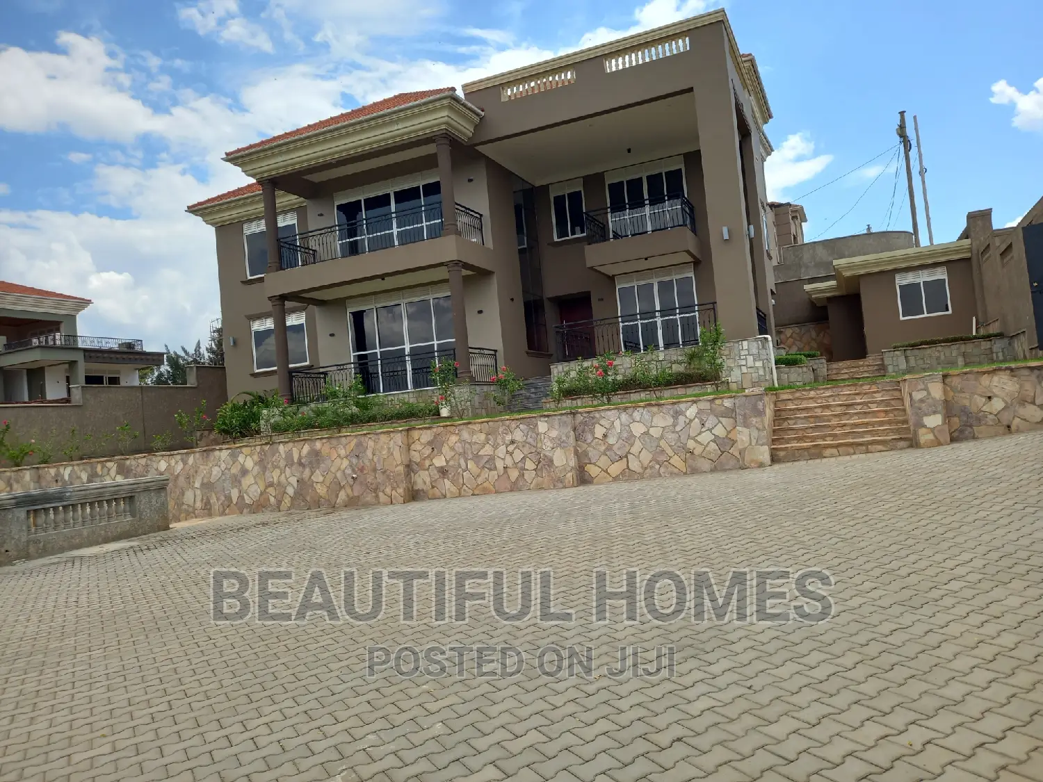 Furnished 6bdrm Mansion in Munyonyo Luxury, Makindye for sale