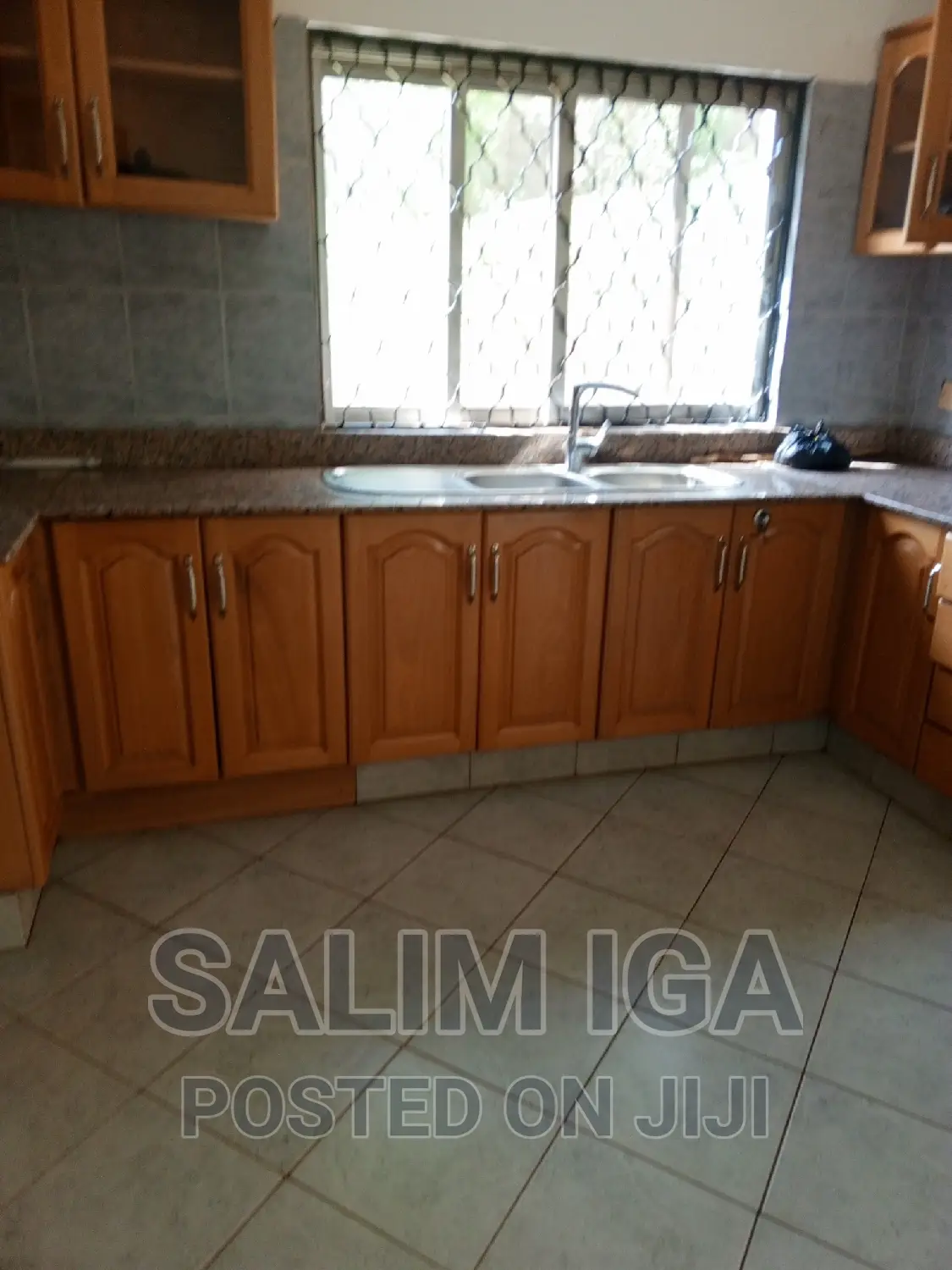 3bdrm Townhouse / Terrace in Kololo Property, Central Division