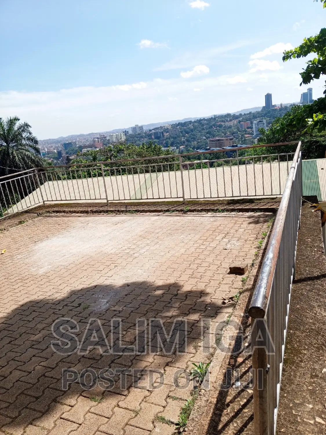 3bdrm Townhouse / Terrace in Kololo Property, Central Division
