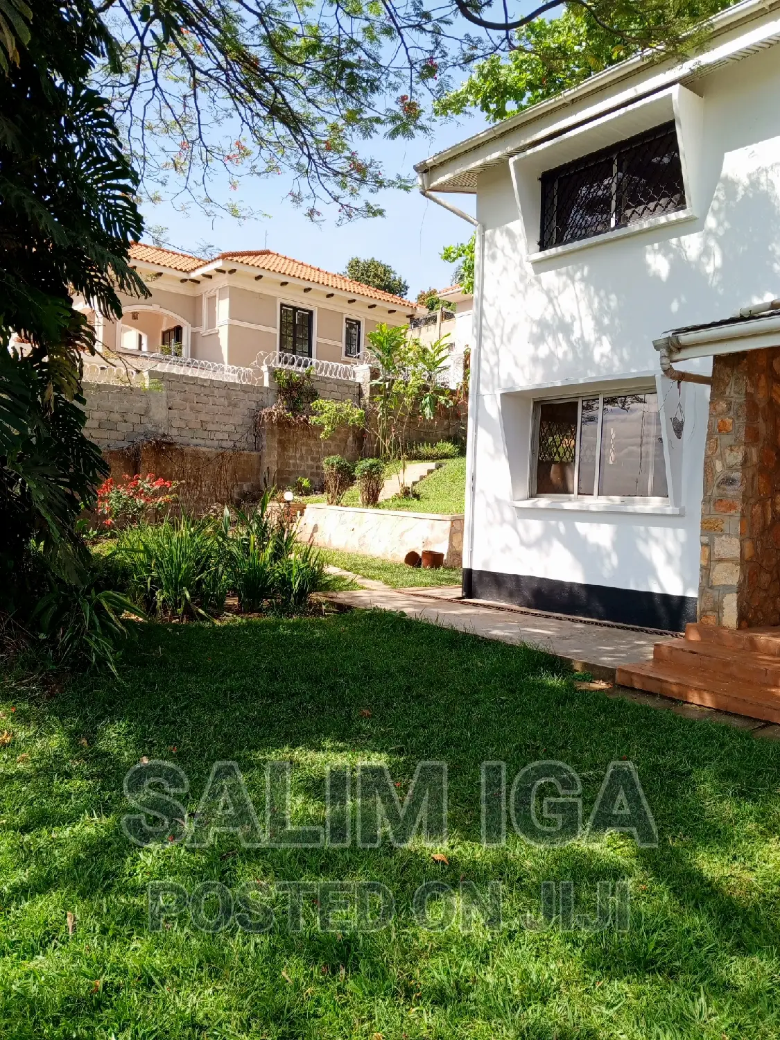 3bdrm Townhouse / Terrace in Kololo Property, Central Division