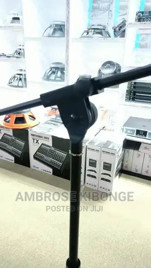 Premium Performance Tripod Bottom Adjustable Microphon Stand