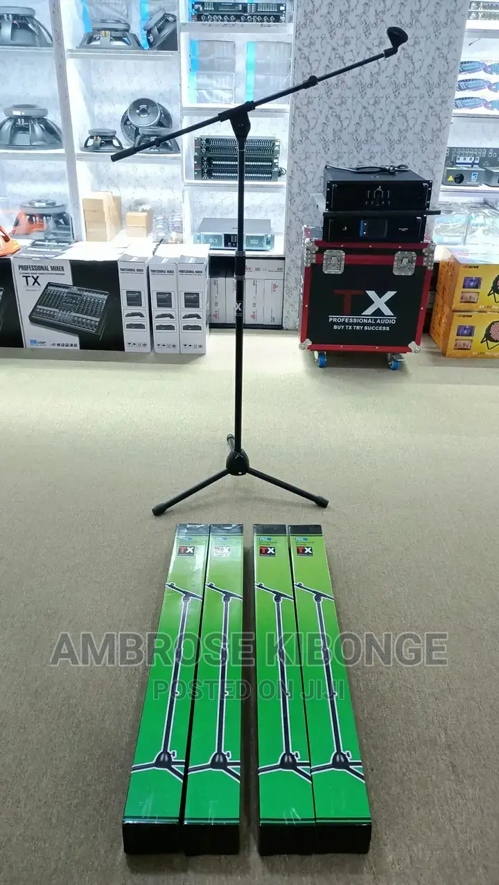 Premium Performance Tripod Bottom Adjustable Microphon Stand