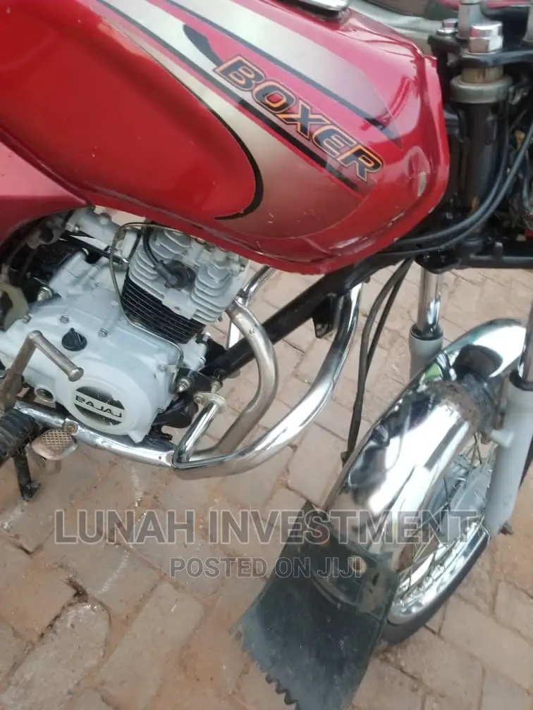 Bajaj Boxer 100 2022 Red