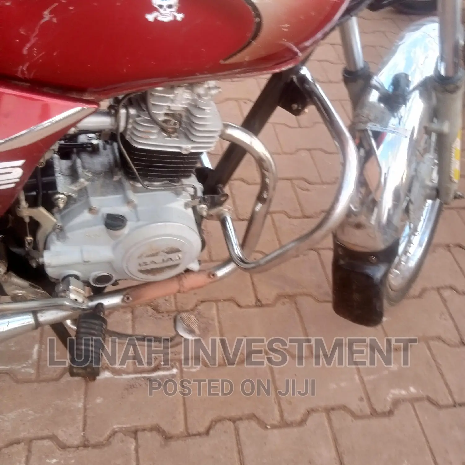 Bajaj RE 2022 Red