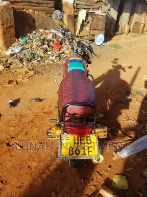 Bajaj Boxer BM100KS 2022 Red