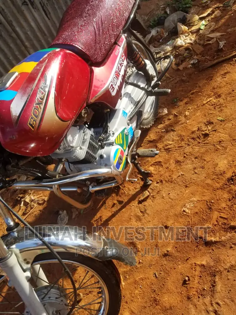 Bajaj Boxer BM100KS 2022 Red